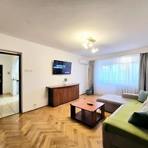 Next 2 Parliament - Tranquil Unirii - Airy & Comfy With Parking Bucarest